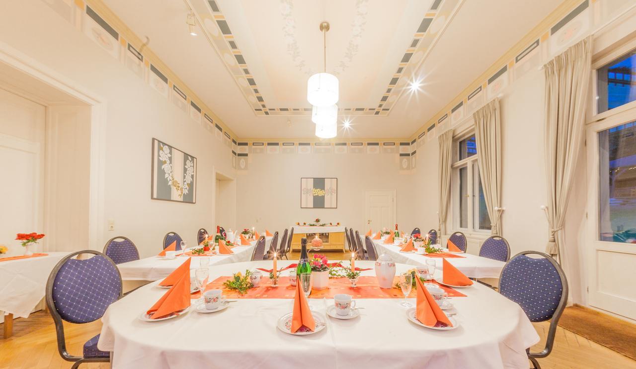 Gaestehaus Villa Rose Durrrohrsdorf ภายนอก รูปภาพ