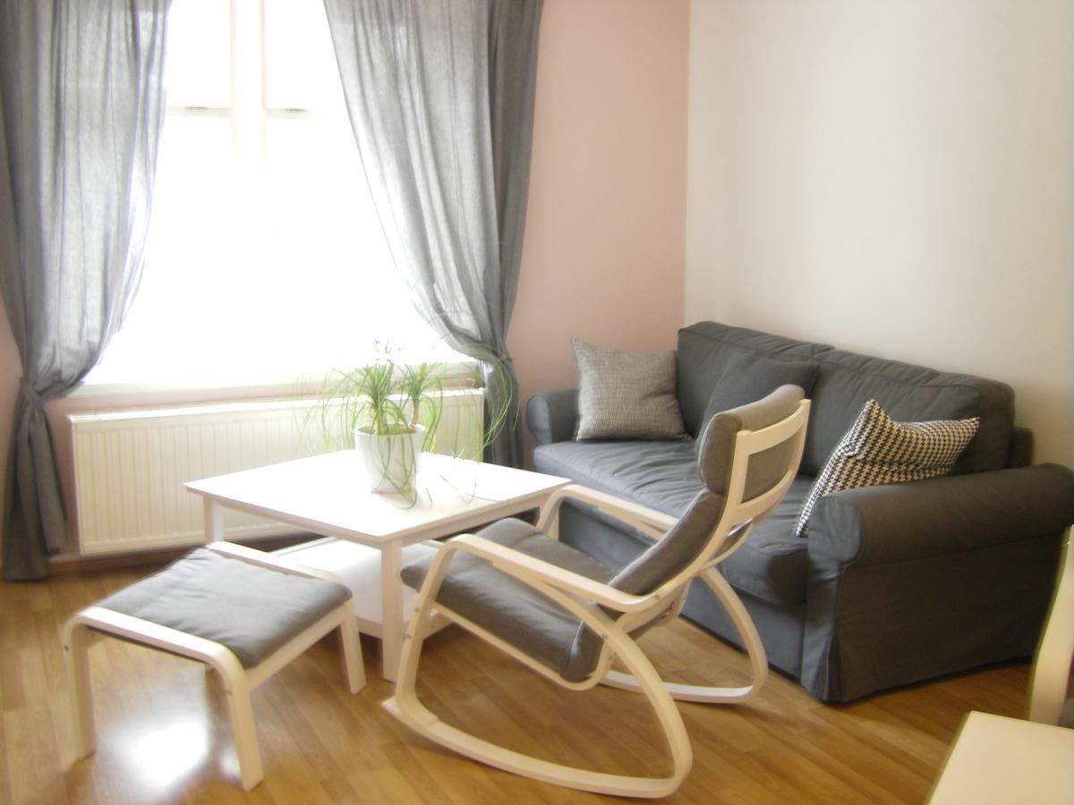 Gaestehaus Villa Rose Durrrohrsdorf ภายนอก รูปภาพ