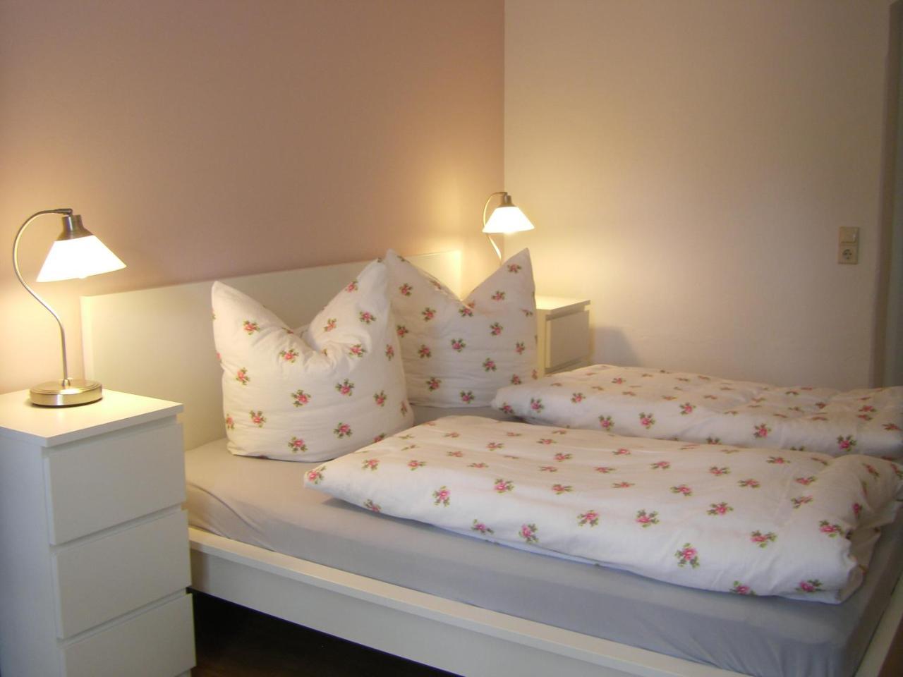 Gaestehaus Villa Rose Durrrohrsdorf ภายนอก รูปภาพ